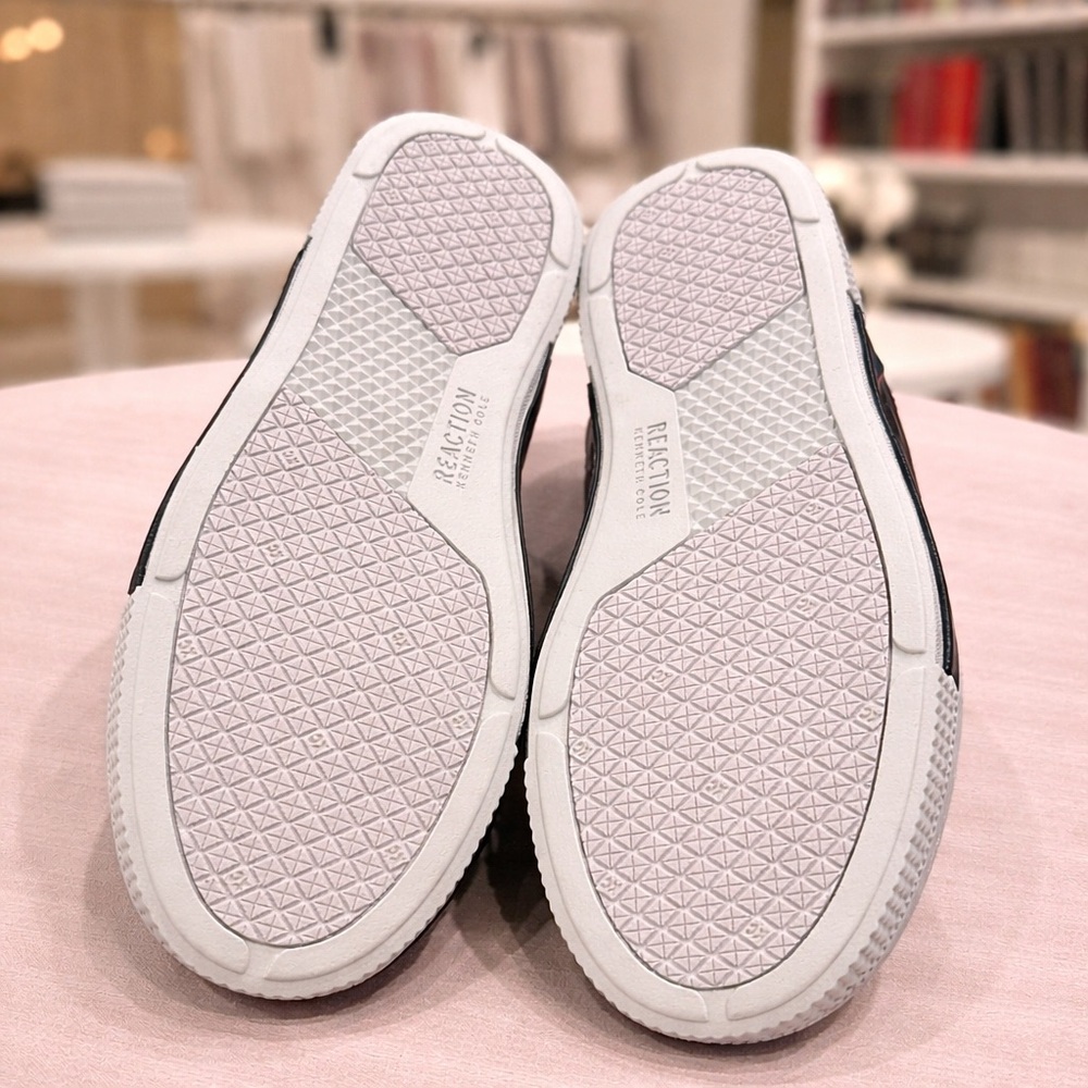 Kenneth Cole Reaction Trace Mid Sneakers Black White Toe Men’s Size 11 NEW - Picture 4 of 4